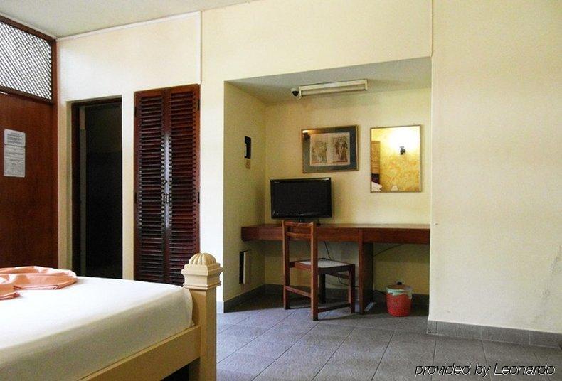 Yoho Rivi Ras Hotel Dehiwala-Mount Lavinia Δωμάτιο φωτογραφία