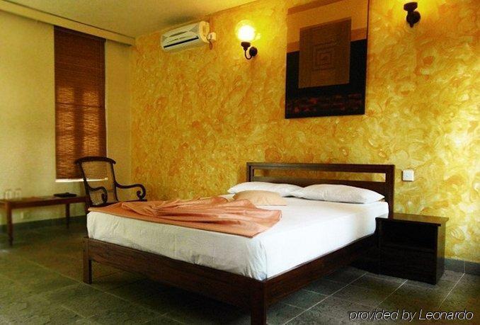 Yoho Rivi Ras Hotel Dehiwala-Mount Lavinia Δωμάτιο φωτογραφία
