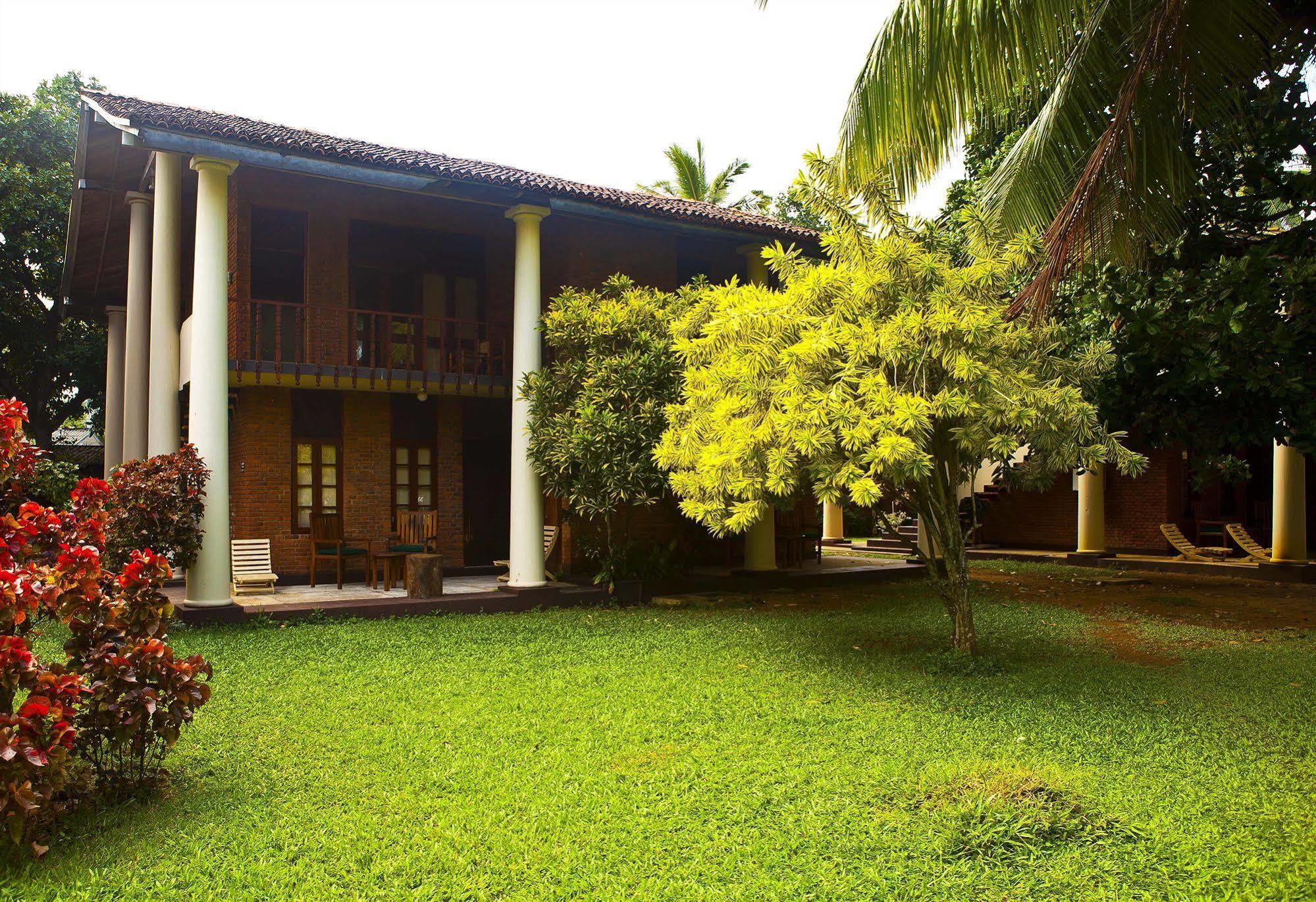 Yoho Rivi Ras Hotel Dehiwala-Mount Lavinia Εξωτερικό φωτογραφία